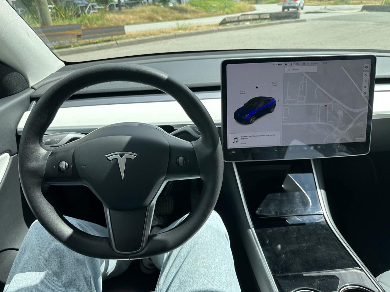 2021 Tesla Model Y Standard Range   Accident Free BC Local - Photo #13