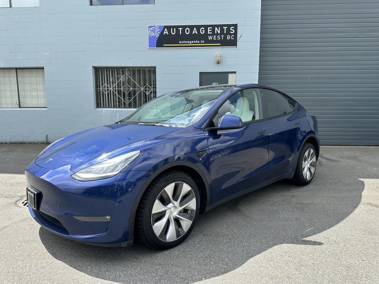 2021 Tesla Model Y Standard Range   Accident Free BC Local - Photo #2