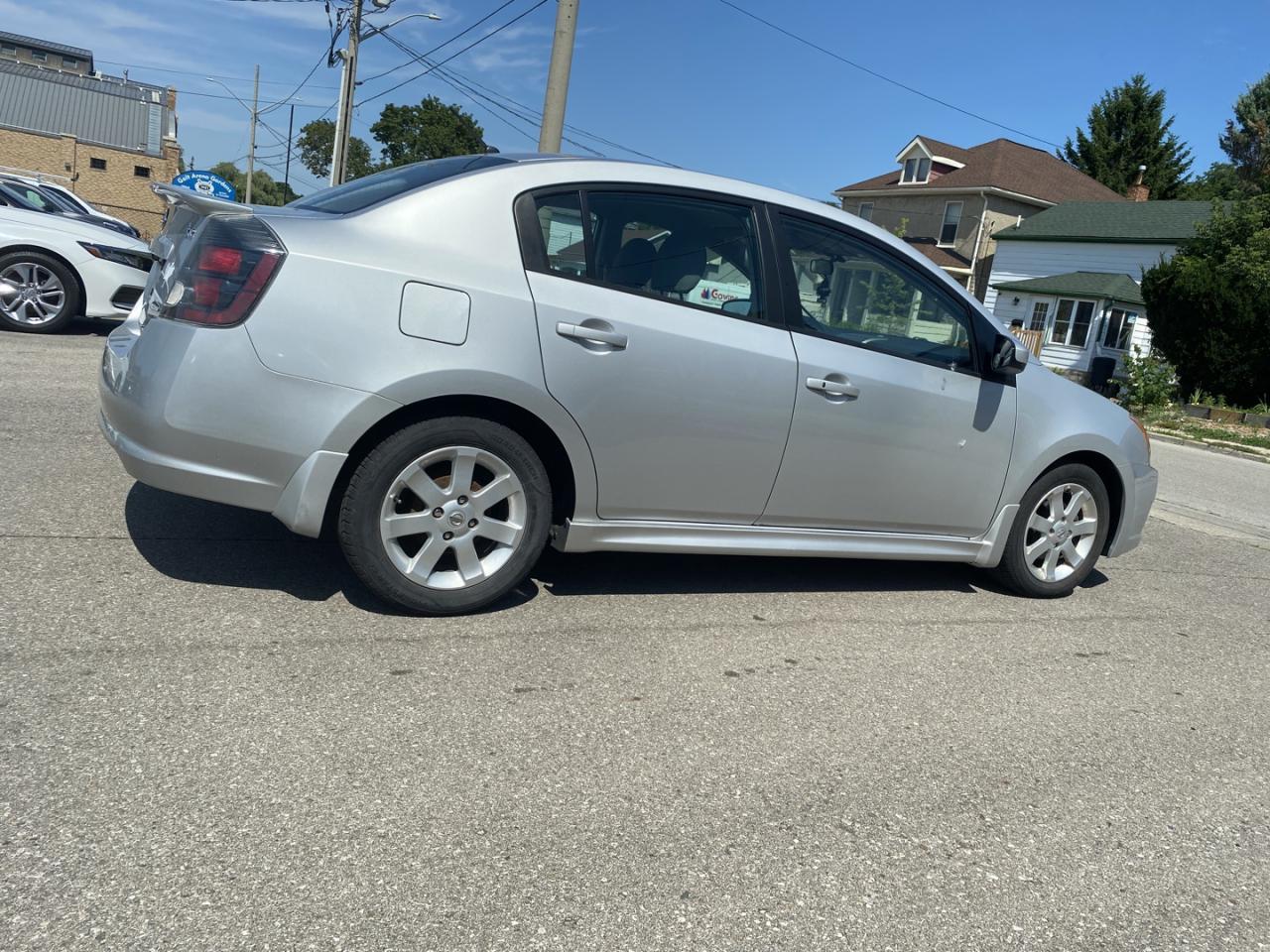 2012 Nissan Sentra 2.0 Photo2