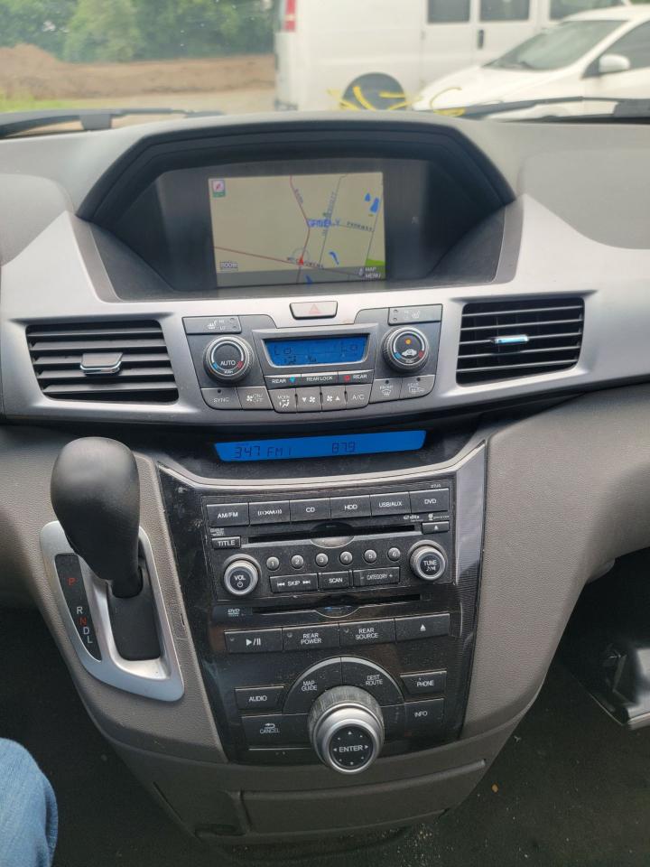 2011 Honda Odyssey Touring - Photo #14