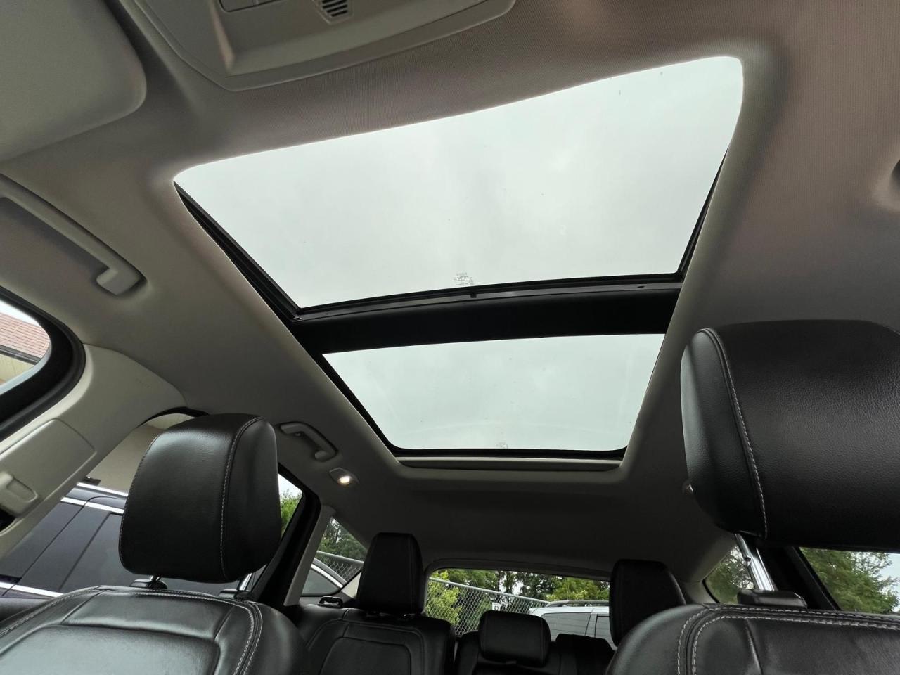 2018 Ford Escape FULLYLOADED AWD NOACCIDENT NAVI SUNROOF BACKUP CAM - Photo #2