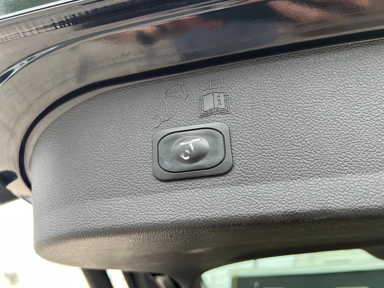 2018 Ford Escape FULLYLOADED AWD NOACCIDENT NAVI SUNROOF BACKUP CAM Photo