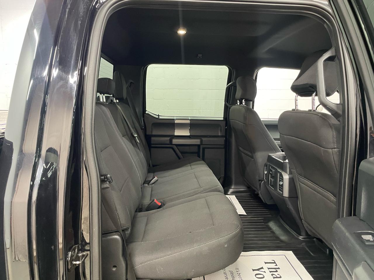 2016 Ford F-150 XLT Photo9