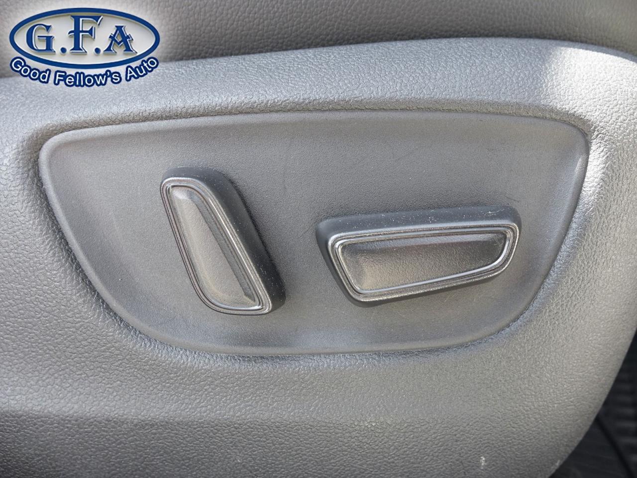 2021 Toyota Highlander XLE MODEL, 8 PASSENGER, LEATHER SEATS, SUNROOF, AW - Photo #13