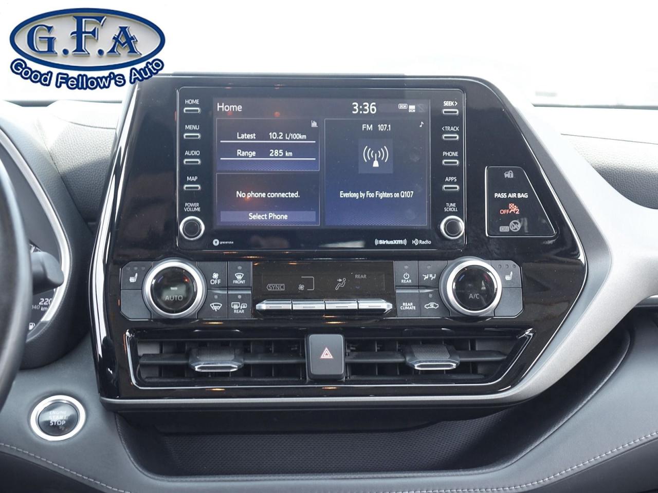 2021 Toyota Highlander XLE MODEL, 8 PASSENGER, LEATHER SEATS, SUNROOF, AW - Photo #16