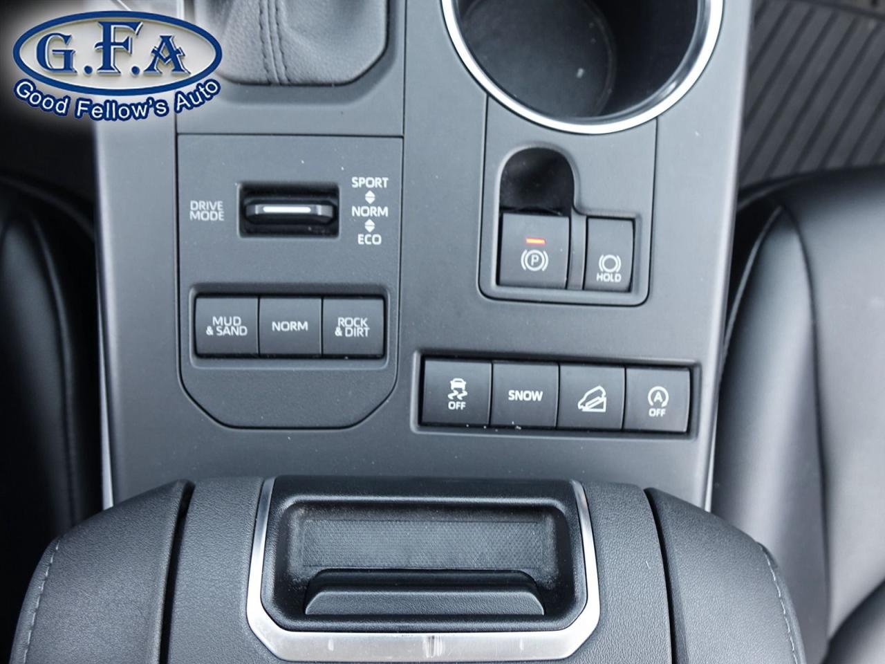 2021 Toyota Highlander XLE MODEL, 8 PASSENGER, LEATHER SEATS, SUNROOF, AW - Photo #18