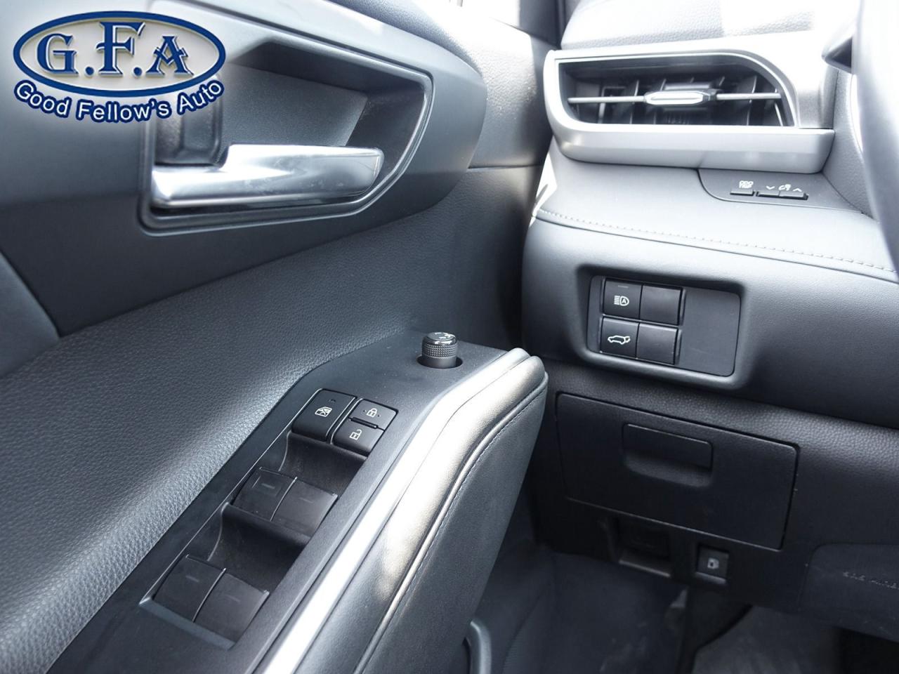 2021 Toyota Highlander XLE MODEL, 8 PASSENGER, LEATHER SEATS, SUNROOF, AW - Photo #21