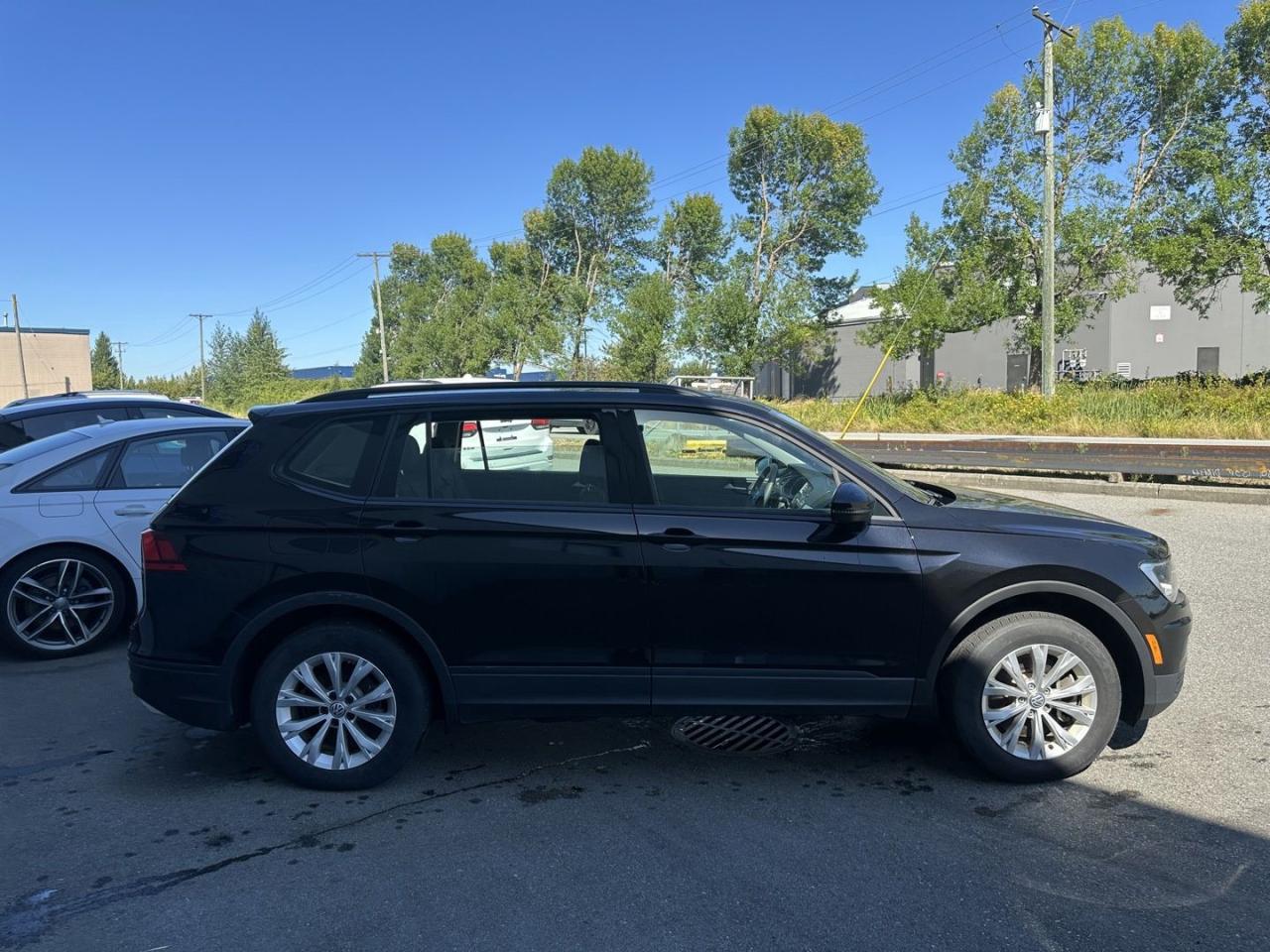 2020 Volkswagen Tiguan Trendline 4Motion - Photo #5