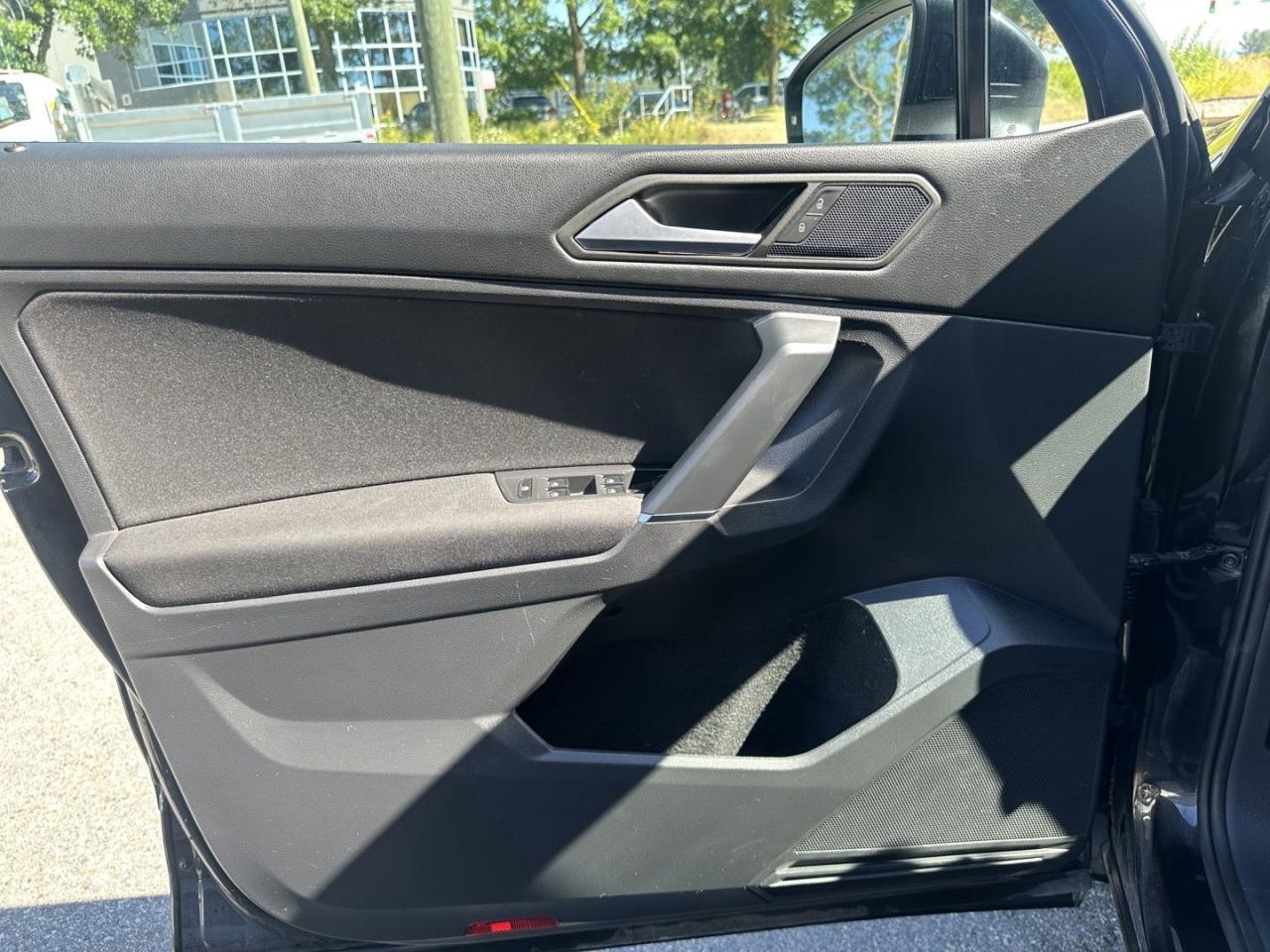 2020 Volkswagen Tiguan Trendline 4Motion - Photo #11