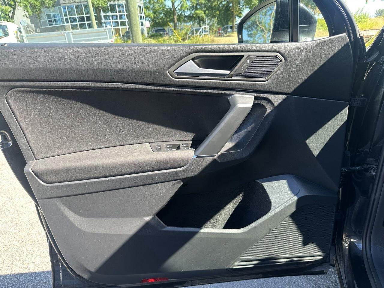 2020 Volkswagen Tiguan Trendline 4Motion Photo