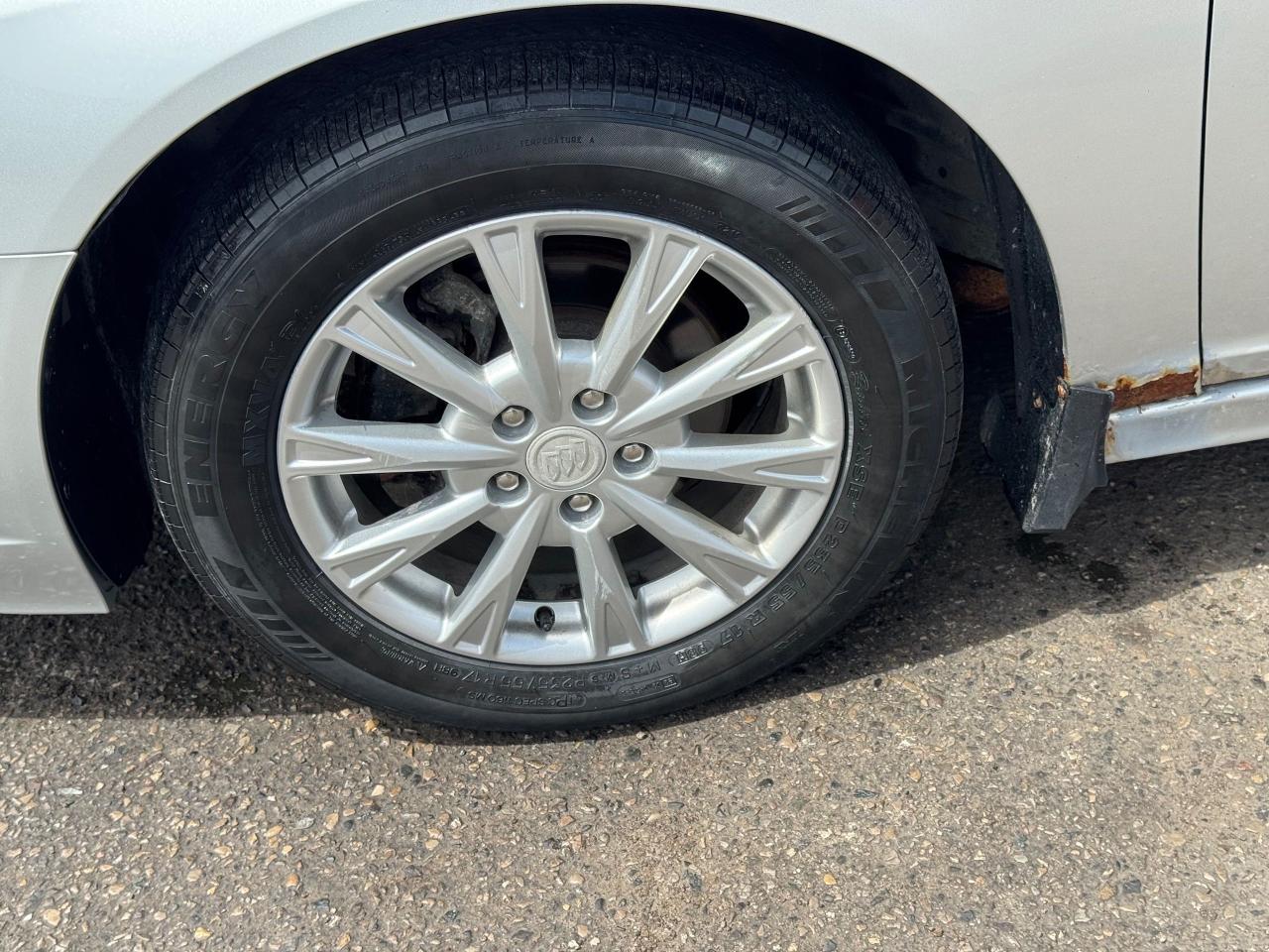 2011 Buick Lucerne  - Photo #15