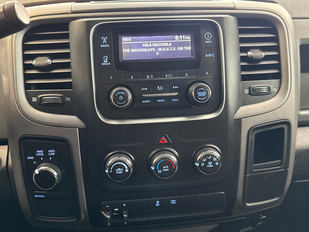 2017 RAM 1500 4WD Quad ST 5.7L HEMI+New Tires+Brakes+CLEANCARFAX - Photo #12