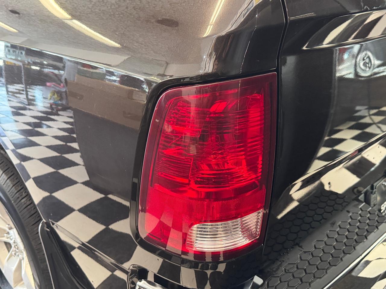 2017 RAM 1500 4WD Quad ST 5.7L HEMI+New Tires+Brakes+CLEANCARFAX - Photo #47