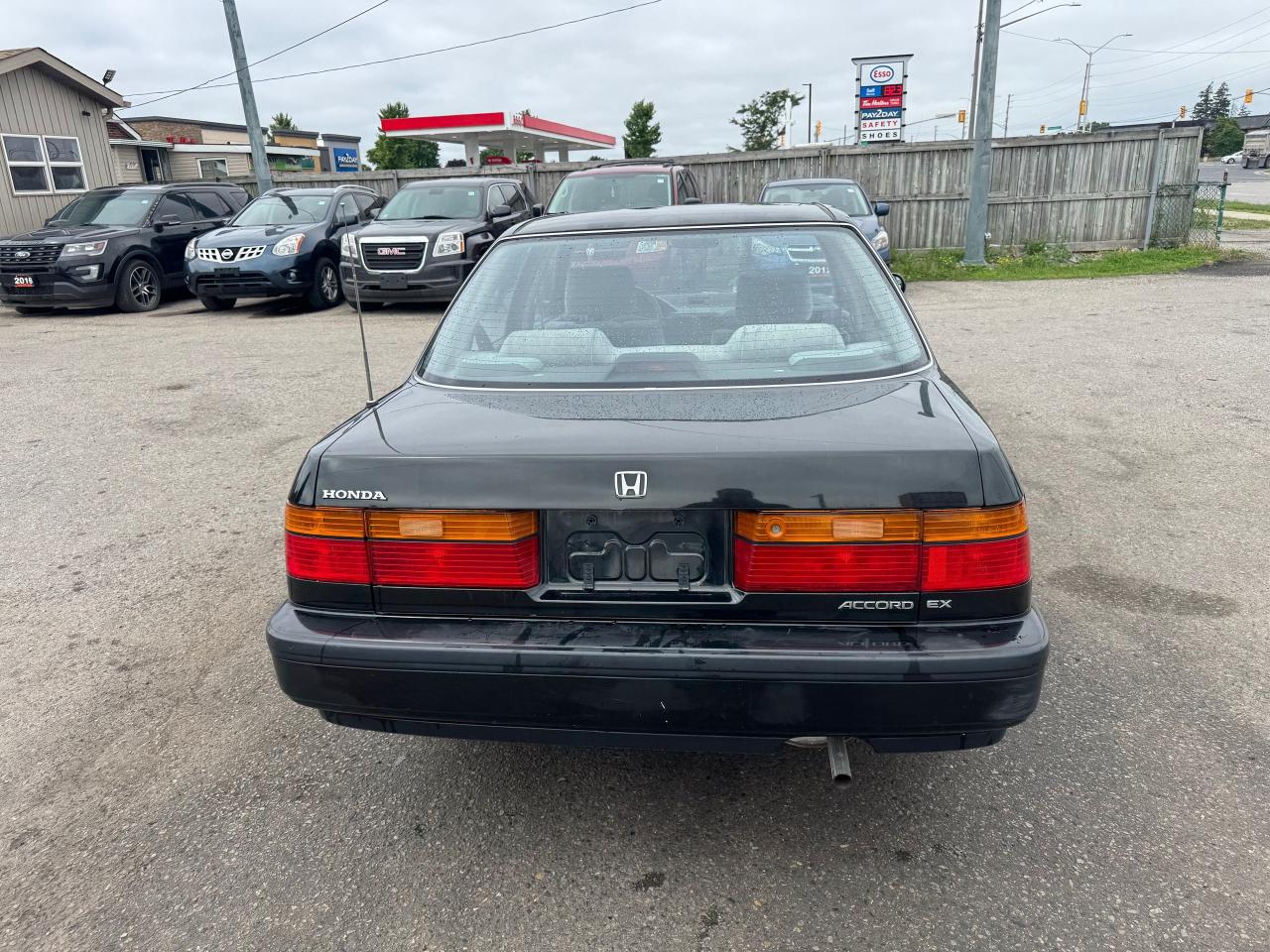 1990 Honda Accord EX, SEDAN, AUTO, 4 CYL, ONLY 170KMS, GREAT SHAPE - Photo #4