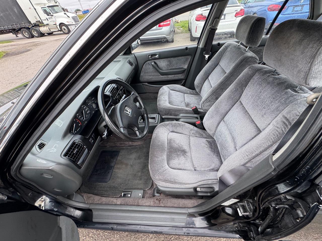1990 Honda Accord EX, SEDAN, AUTO, 4 CYL, ONLY 170KMS, GREAT SHAPE - Photo #10