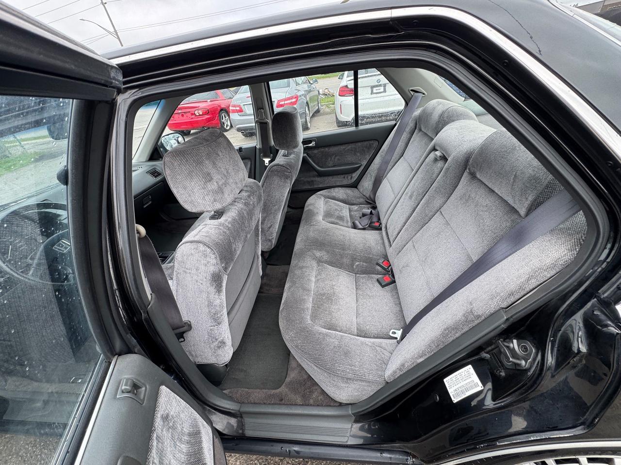 1990 Honda Accord EX, SEDAN, AUTO, 4 CYL, ONLY 170KMS, GREAT SHAPE - Photo #11