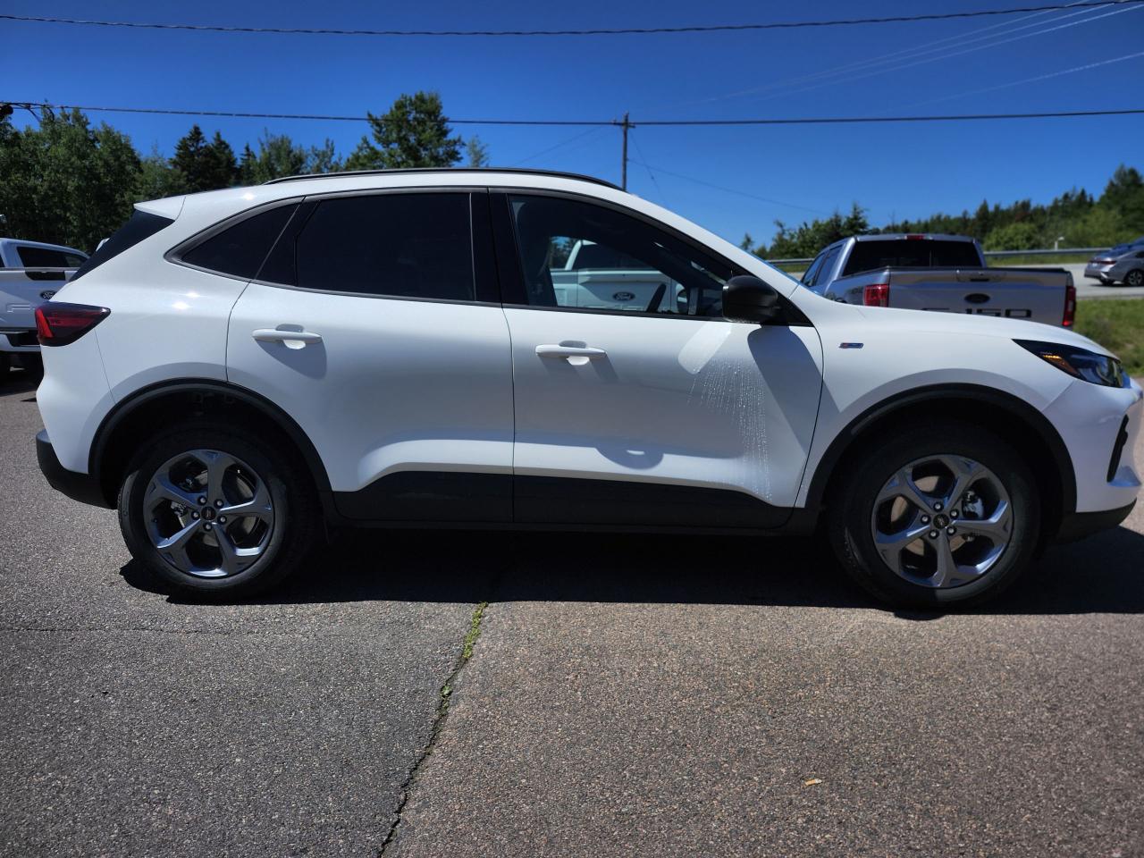 2025 Ford Escape ST-Line AWD Photo3