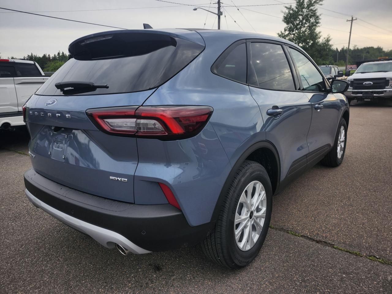 2025 Ford Escape Active AWD Photo4