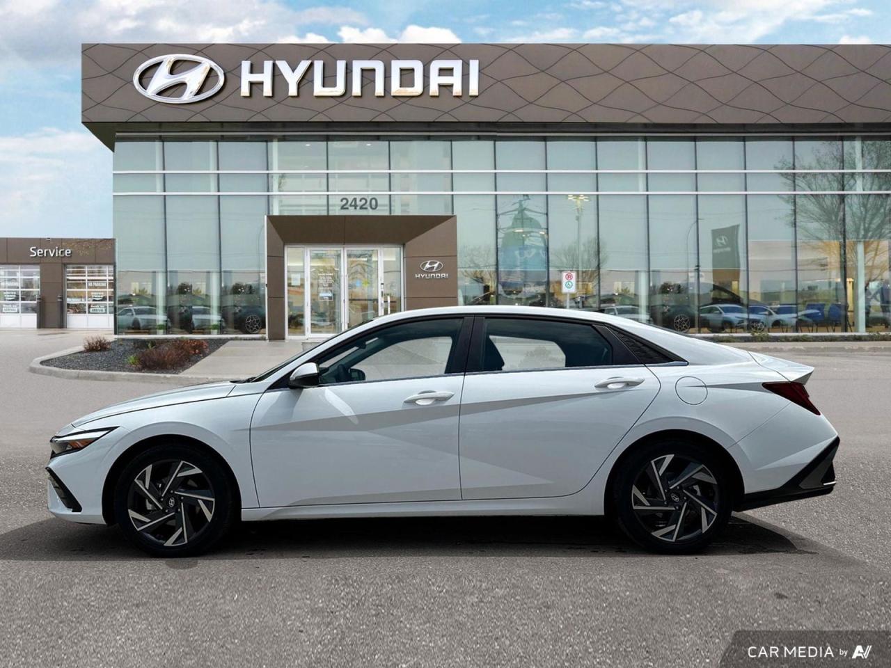 New 2025 Hyundai Elantra Hybrid Luxury In-Stock! – Take Home Today! for sale in Winnipeg, MB