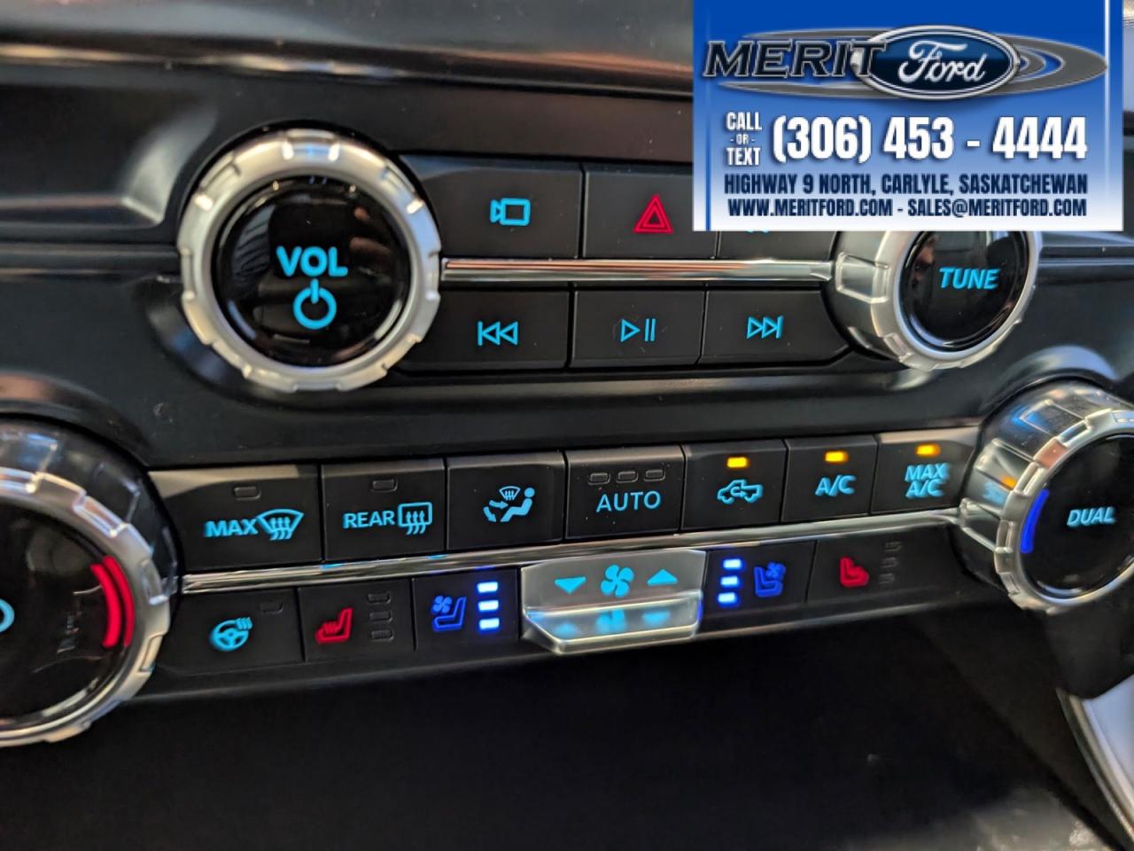 2025 Ford F-150 LARIAT - V6 (Gas), Black Pack + Photo