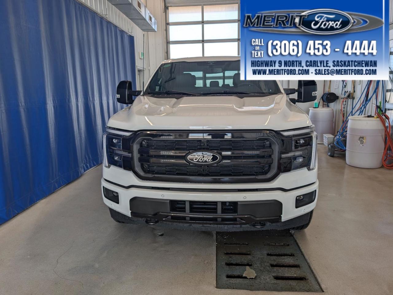 2025 Ford F-150 LARIAT - V6 (Gas), Black Pack + Photo5
