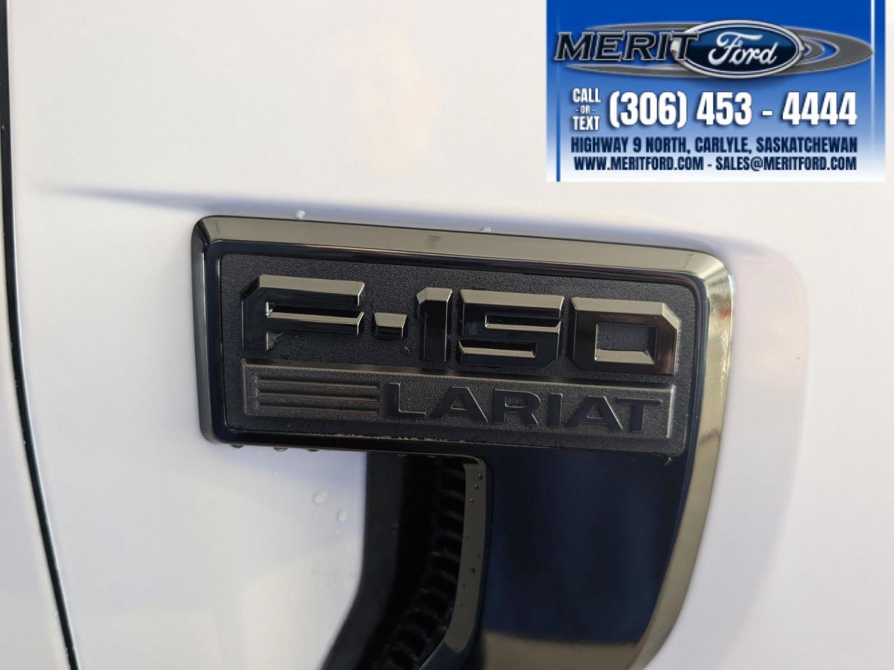 2025 Ford F-150 LARIAT - V6 (Gas), Black Pack + Photo5