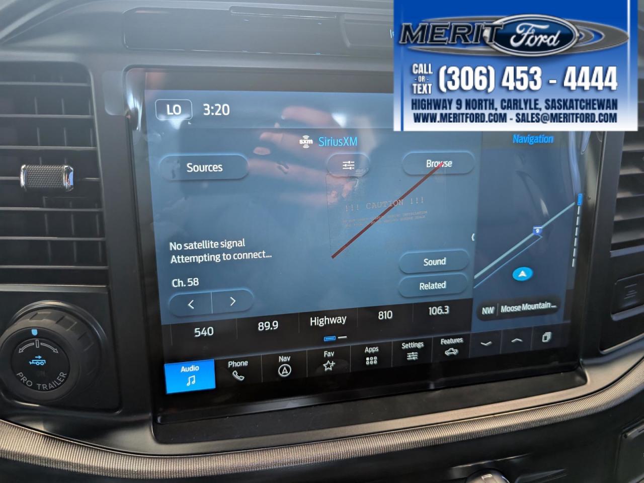 2025 Ford F-150 LARIAT - V6 (Gas), Black Pack + Photo5