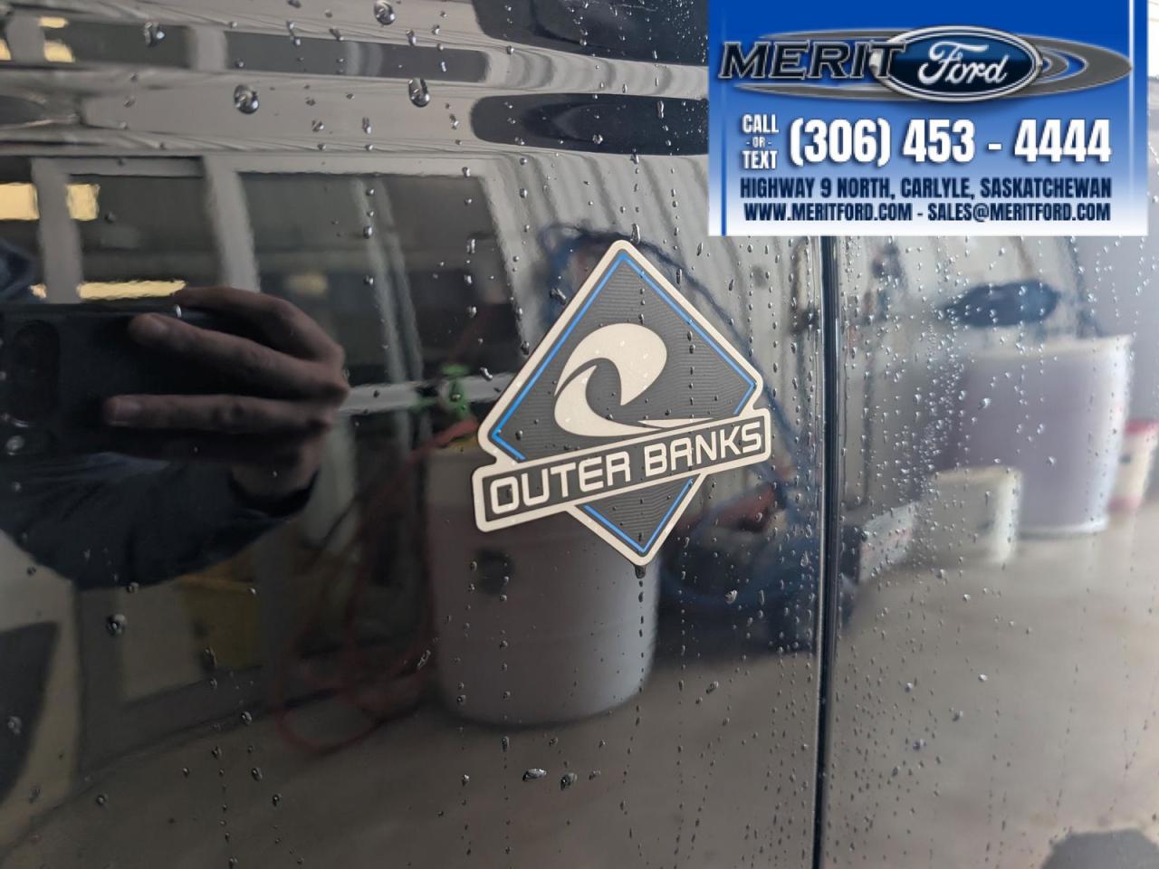 2025 Ford Bronco Outer Banks Photo2