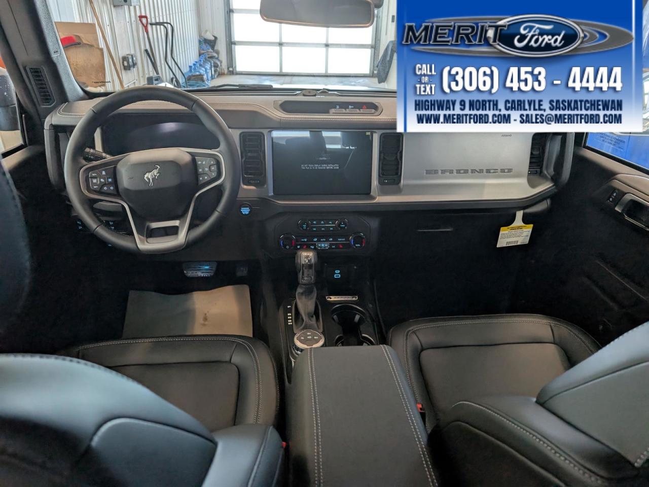 2025 Ford Bronco Outer Banks - Lux Black Package + Photo5