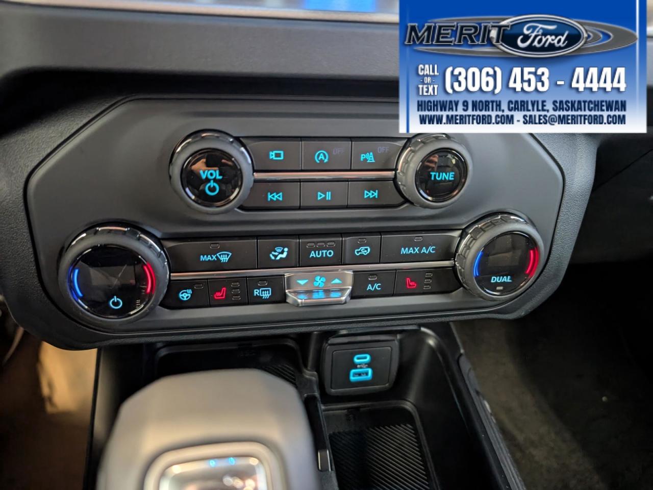 2025 Ford Bronco Outer Banks - Lux Black Package + Photo5
