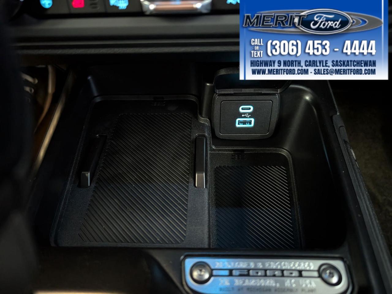 2025 Ford Bronco Outer Banks - Lux Black Package + Photo5