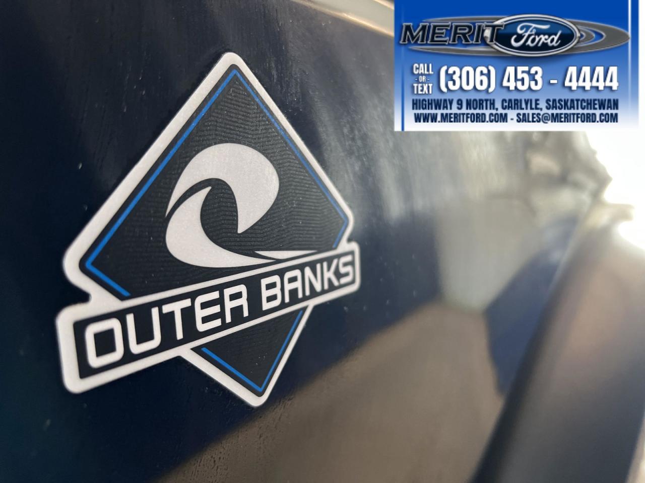 2025 Ford Bronco Outer Banks - Lux Black Package + Photo5