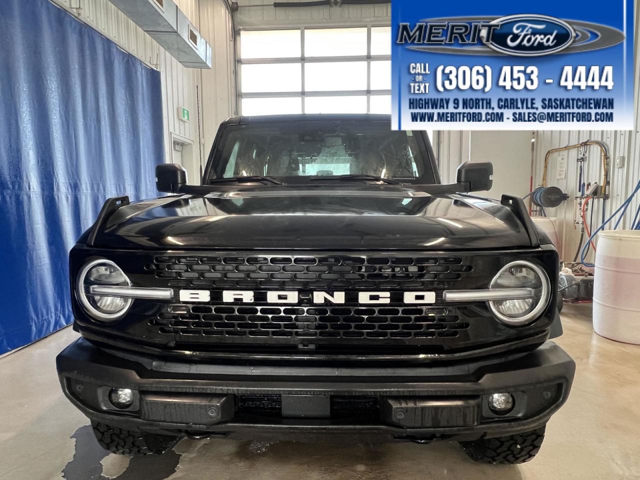 2025 Ford Bronco Outer Banks - Lux Black Package + Photo5