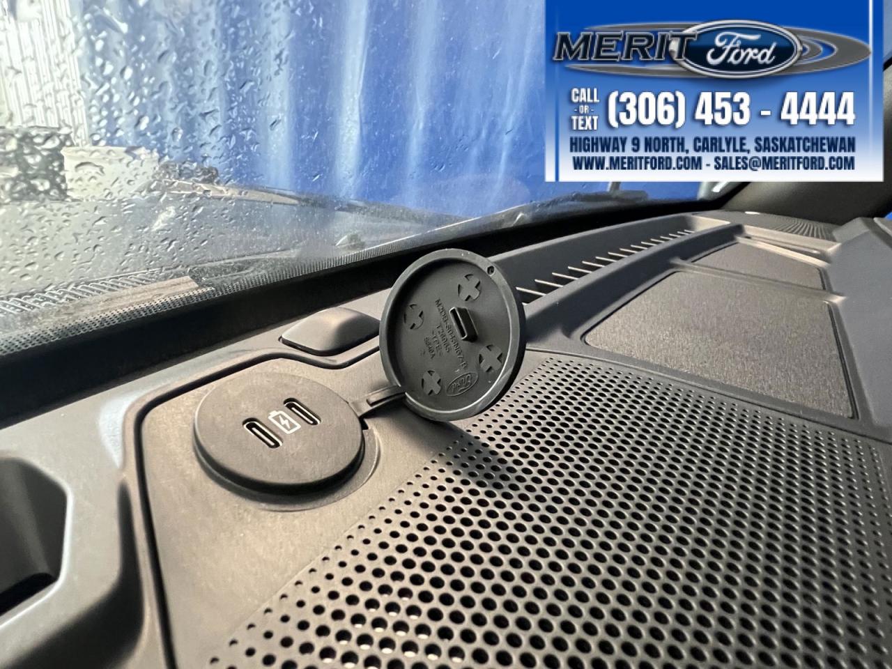 2025 Ford Bronco Outer Banks - Lux Black Package + Photo5