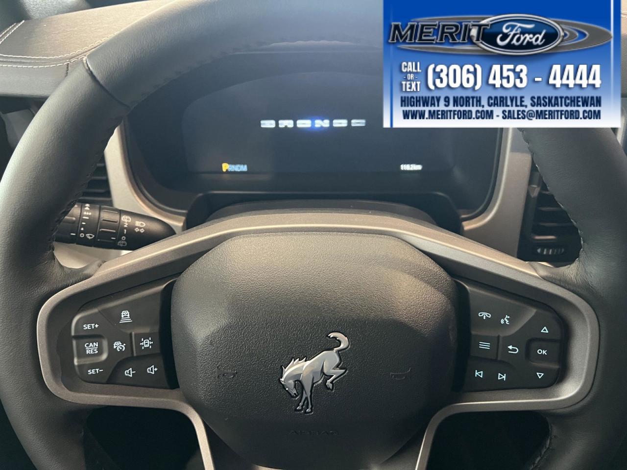 2025 Ford Bronco Outer Banks - Lux Black Package + Photo5