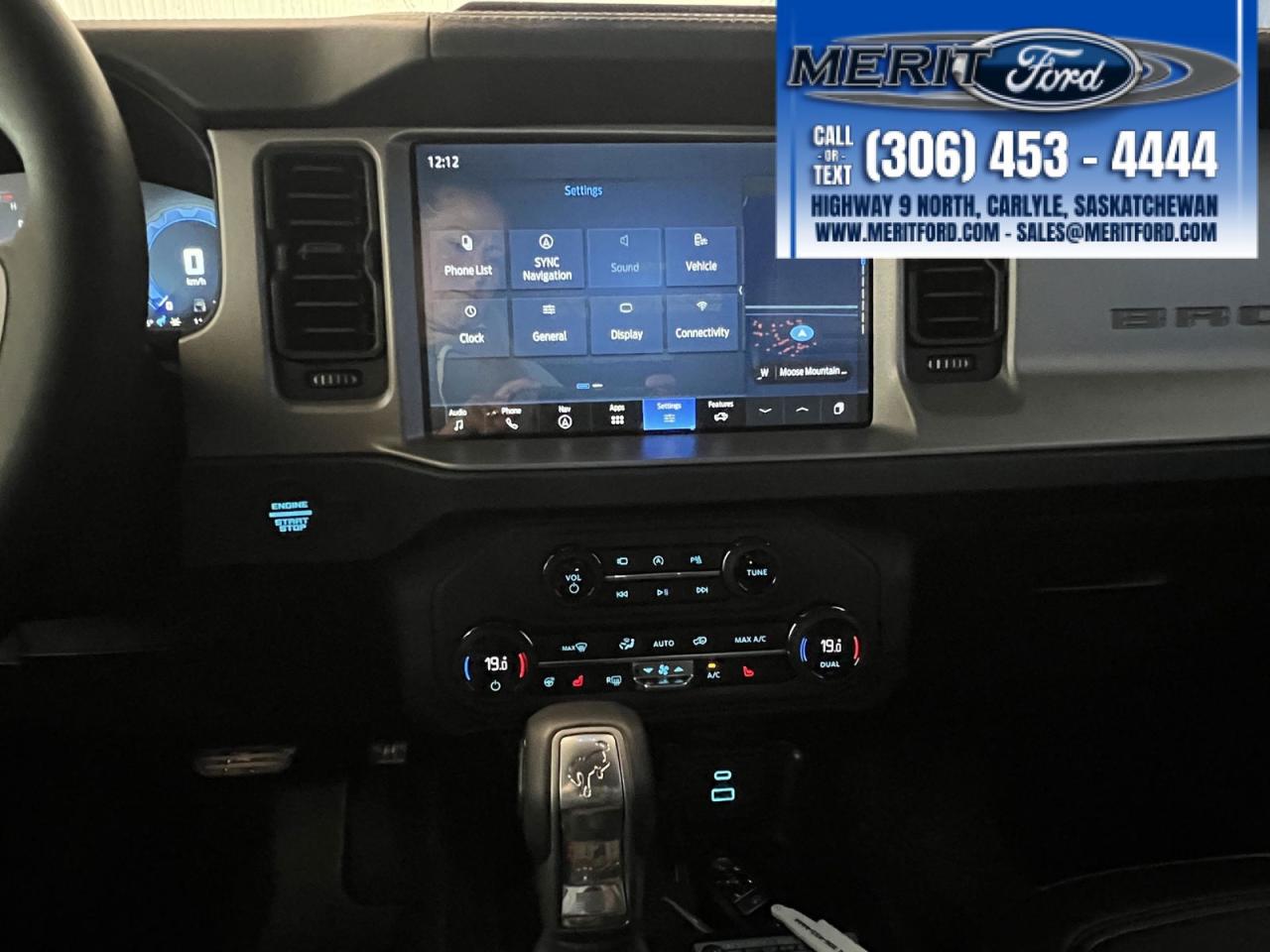 2025 Ford Bronco Outer Banks - Lux Black Package + Photo5