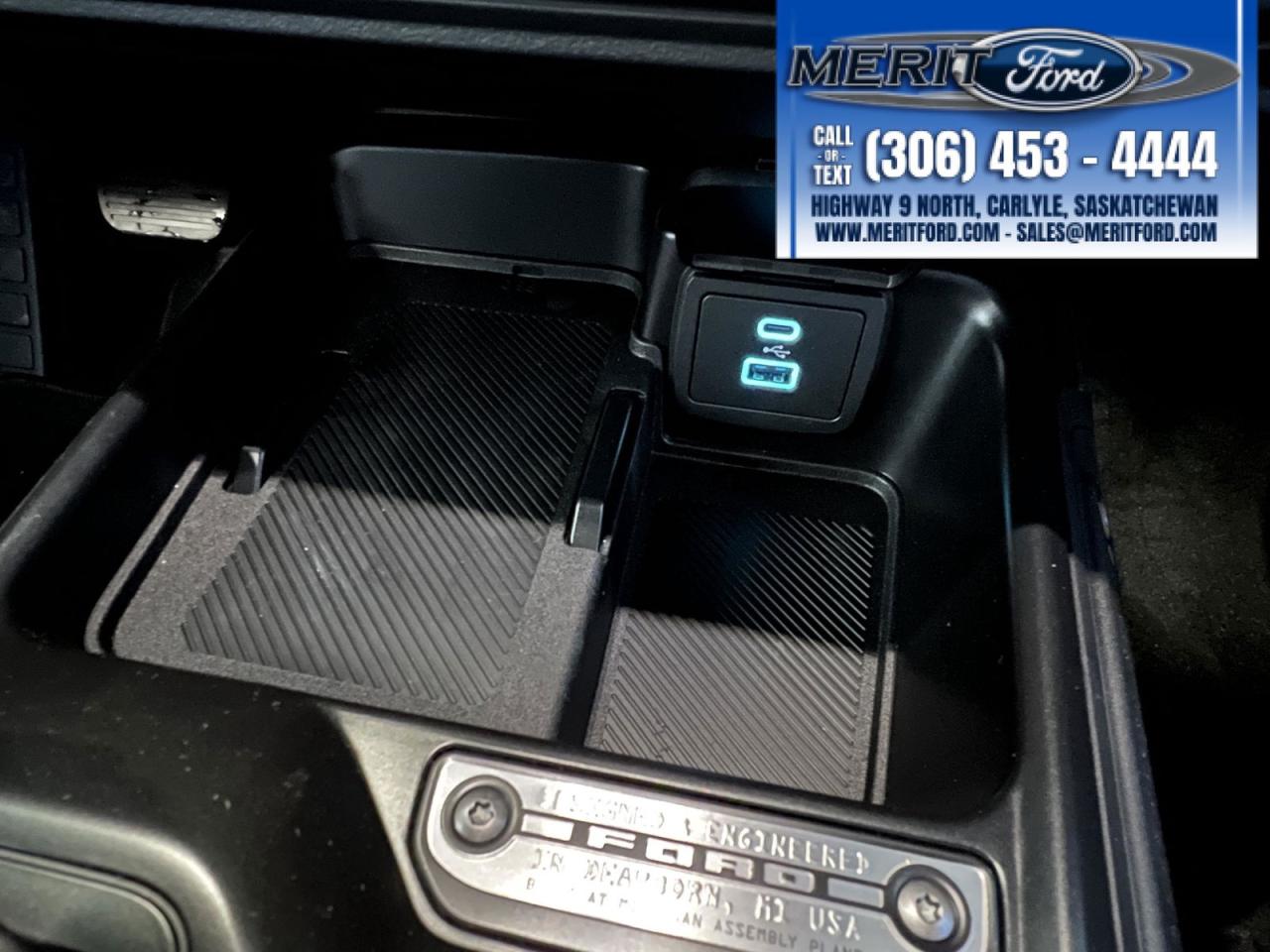 2025 Ford Bronco Outer Banks - Lux Black Package + Photo5