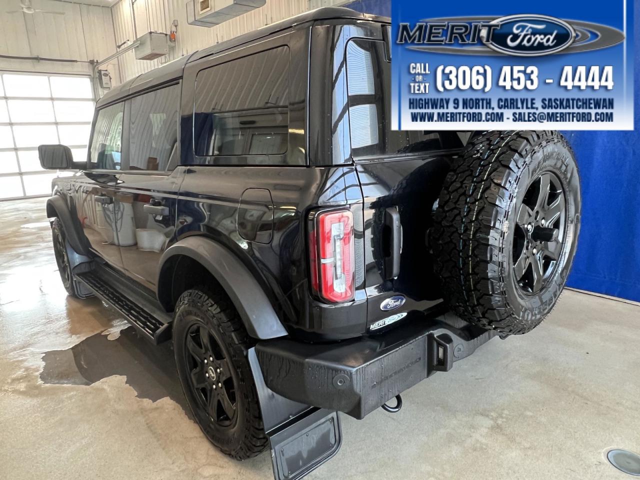 2025 Ford Bronco Outer Banks - Lux Black Package + Photo5