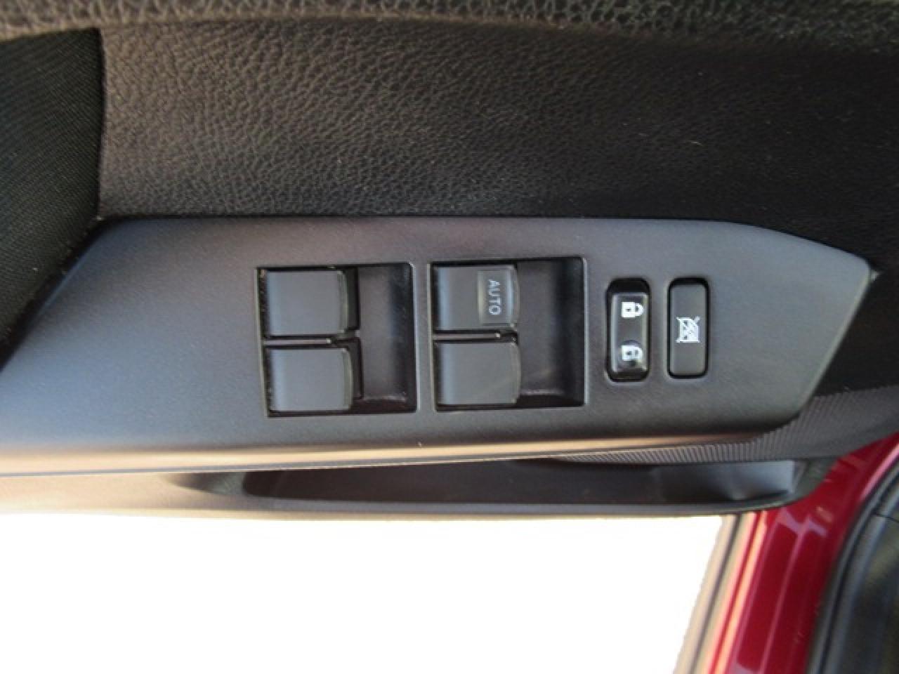 2018 Toyota RAV4 LE Photo