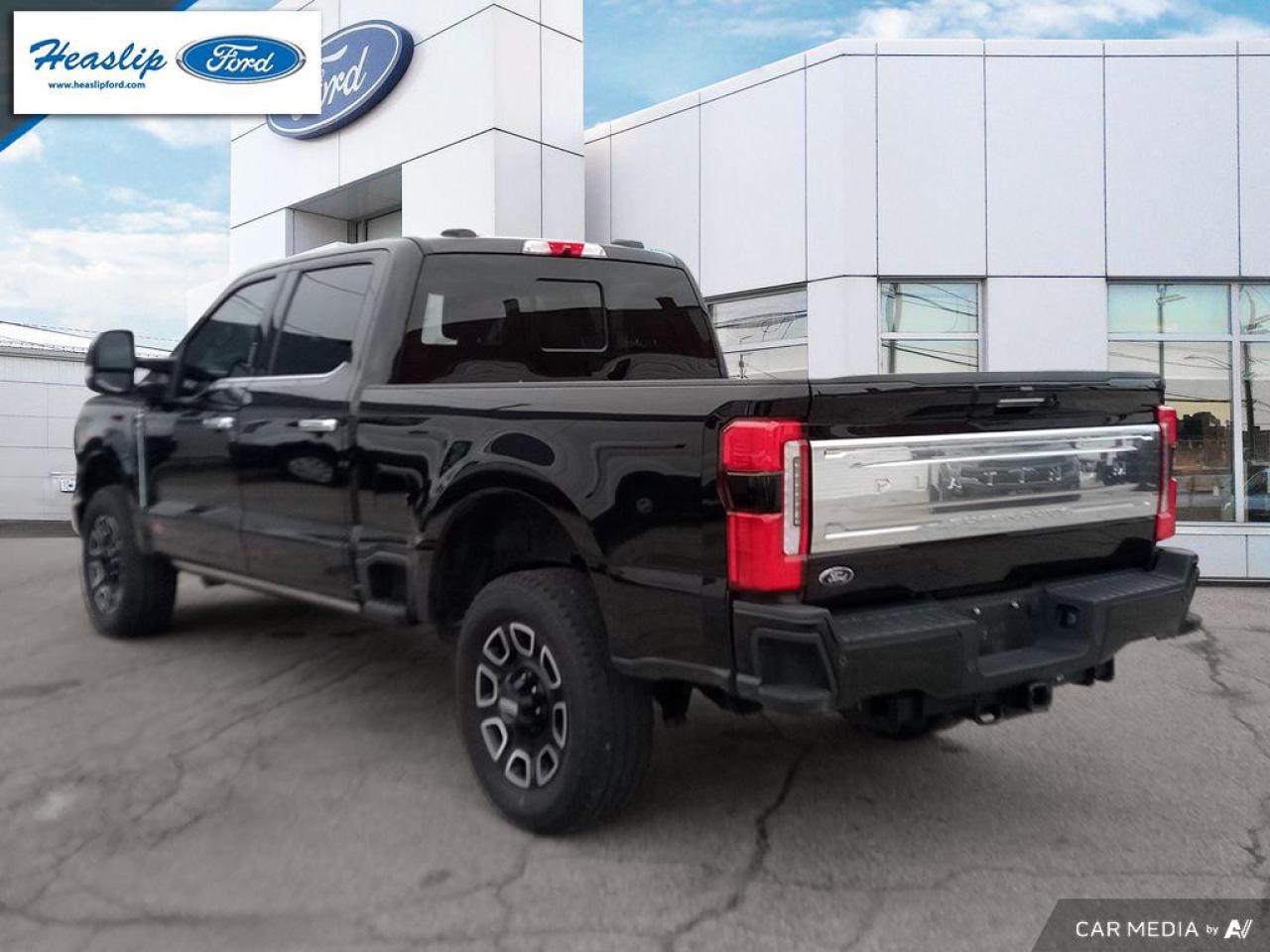2023 Ford F-250 Super Duty SRW Platinum Photo3