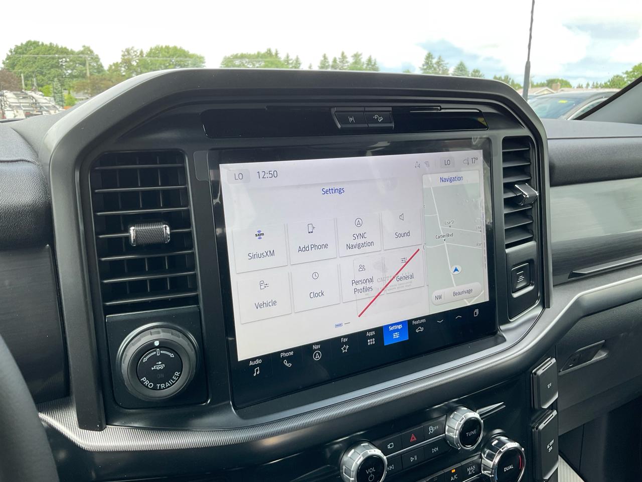 2025 Ford F-150 Lariat Photo5