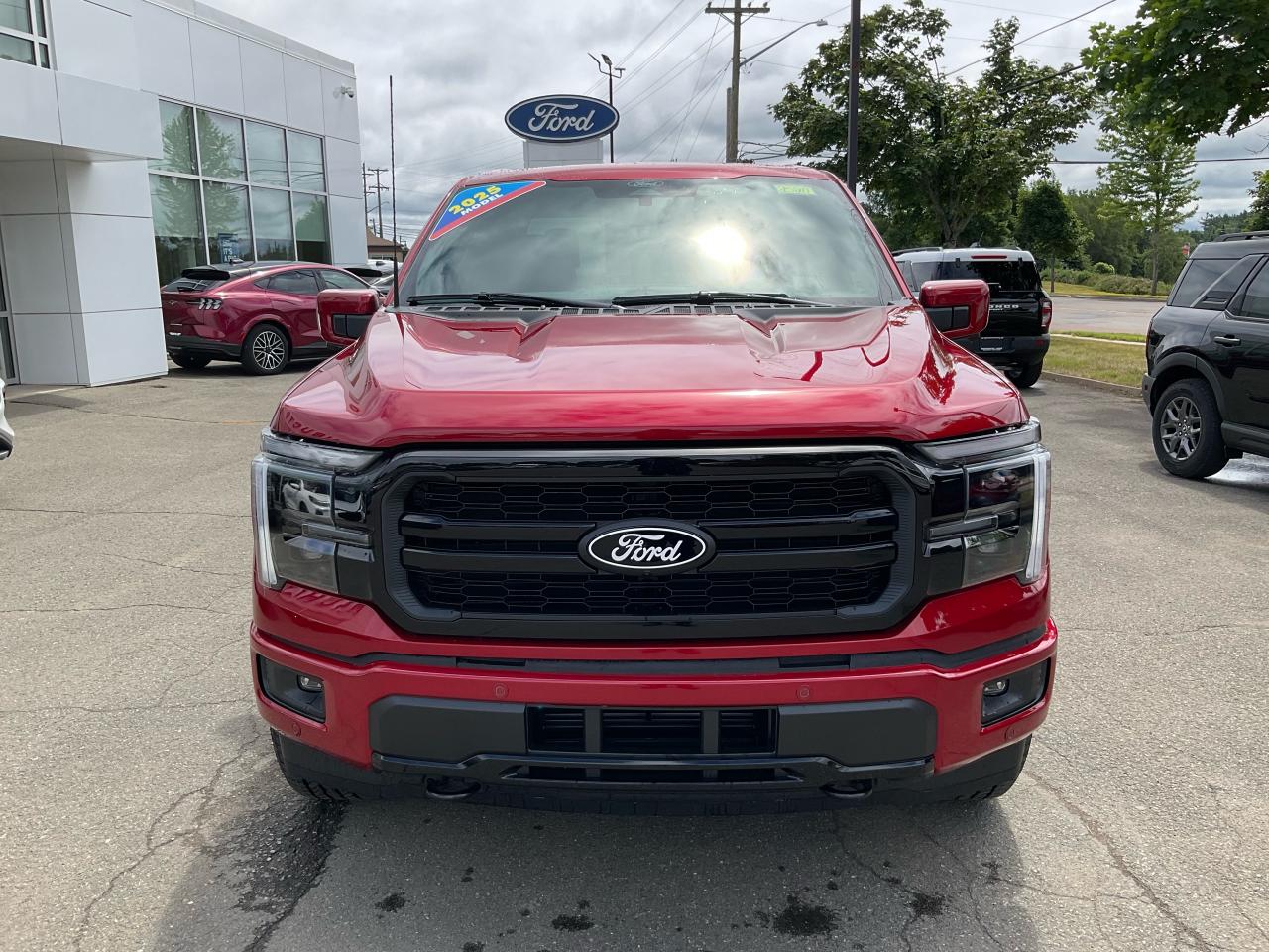 2025 Ford F-150 Lariat Photo