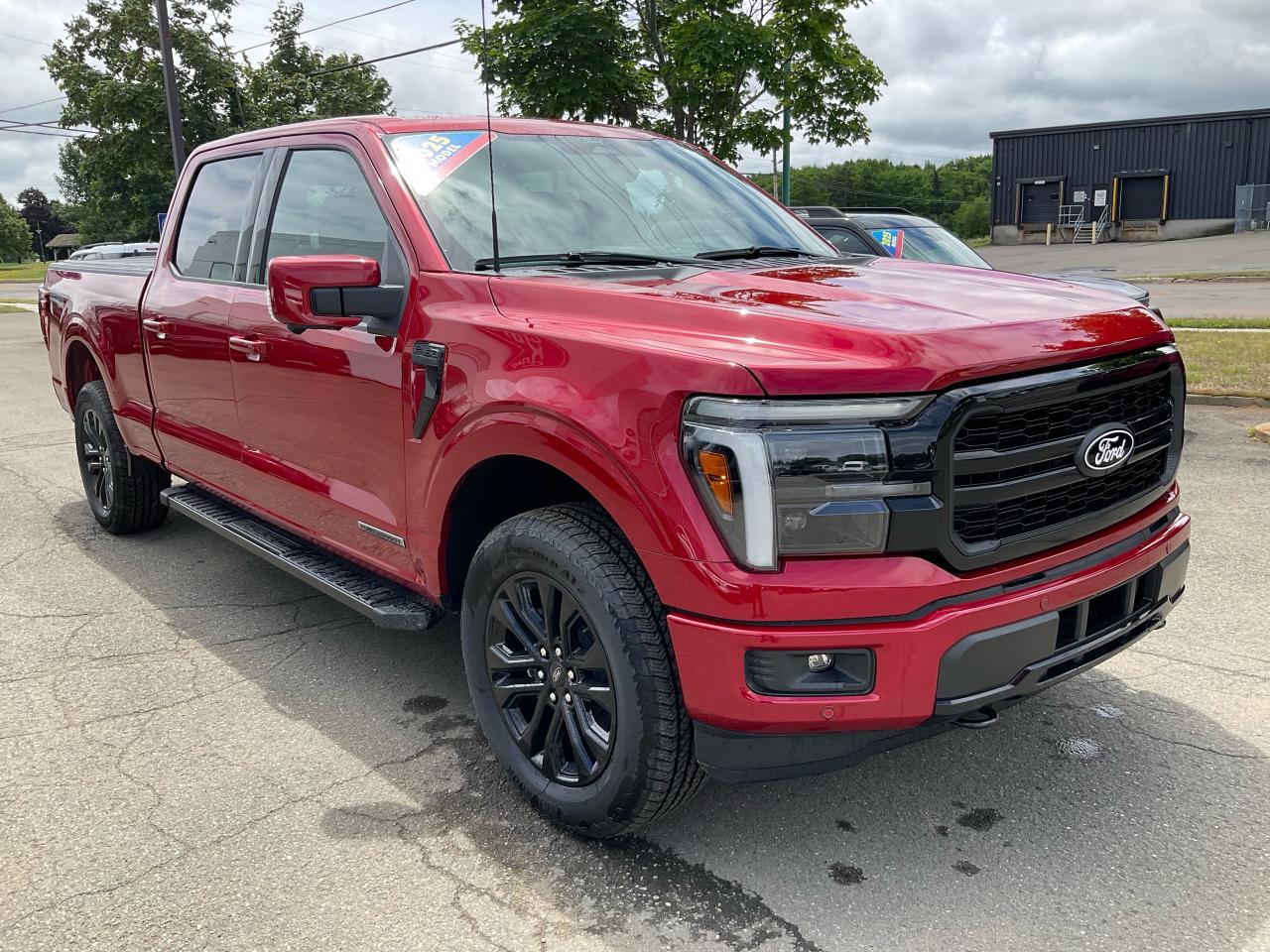 2025 Ford F-150 Lariat Photo