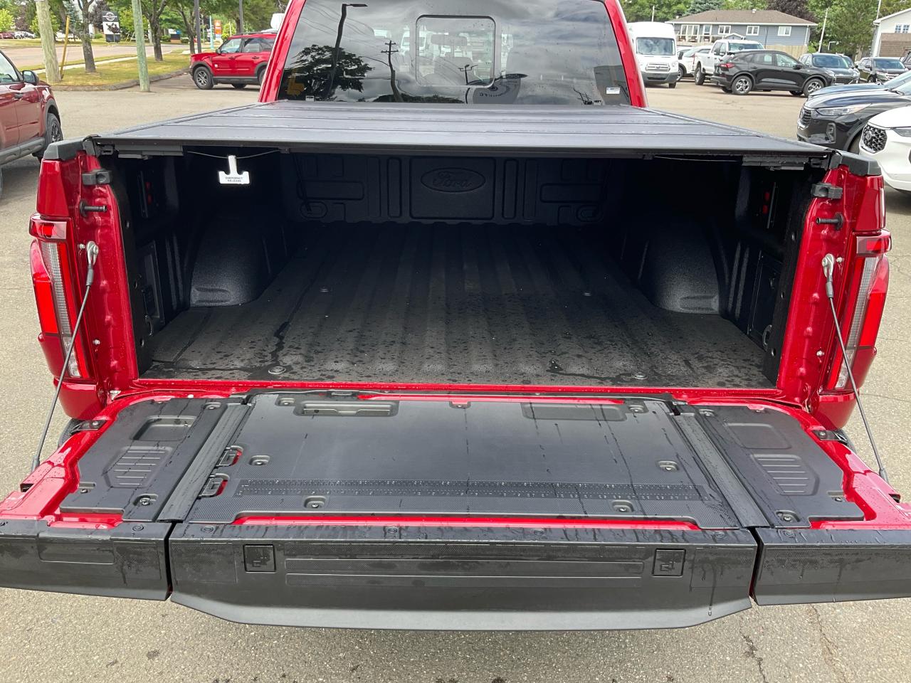 2025 Ford F-150 Lariat Photo5