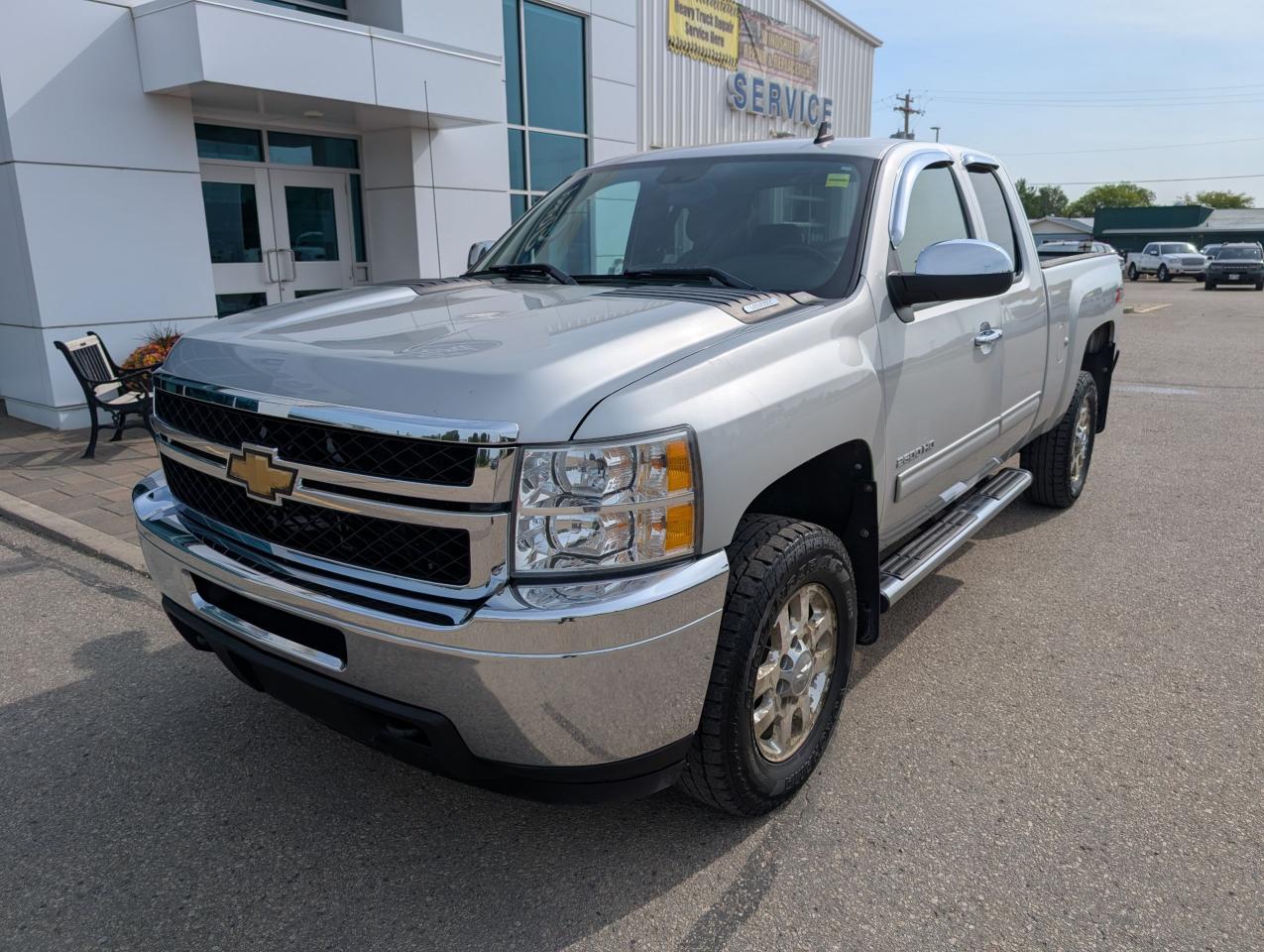2011 Chevrolet Silverado 2500  Photo1