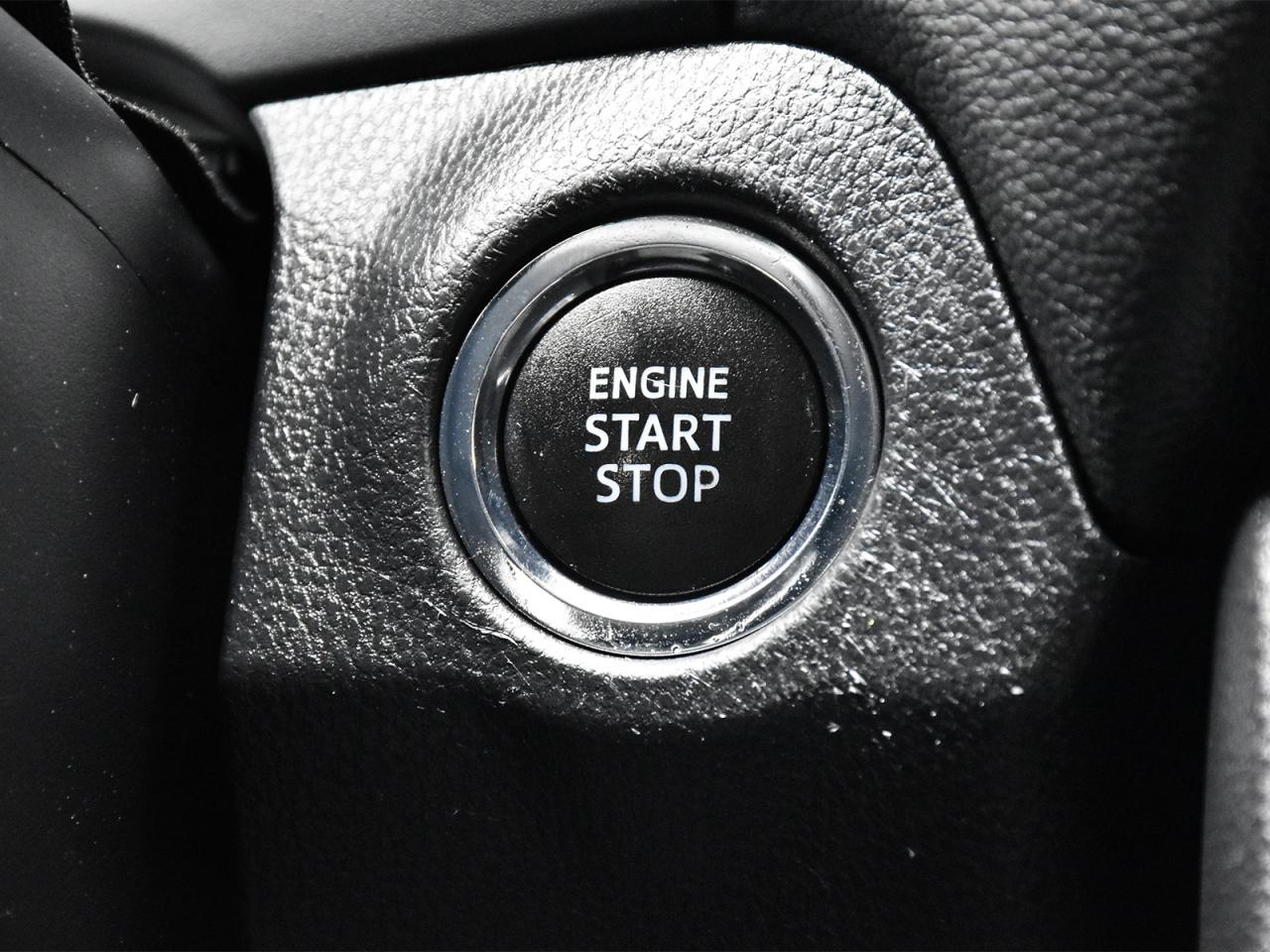 2021 Toyota RAV4 XLE Premium / LEATHER / SUNROOF / ONE OWNER / AWD - Photo #23
