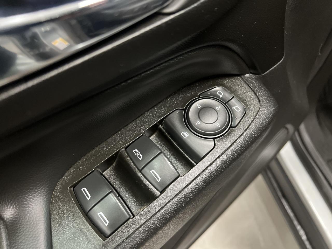 2023 Chevrolet Equinox LT AWD| HTD SEATS| CARPLAY| REAR CAM Photo