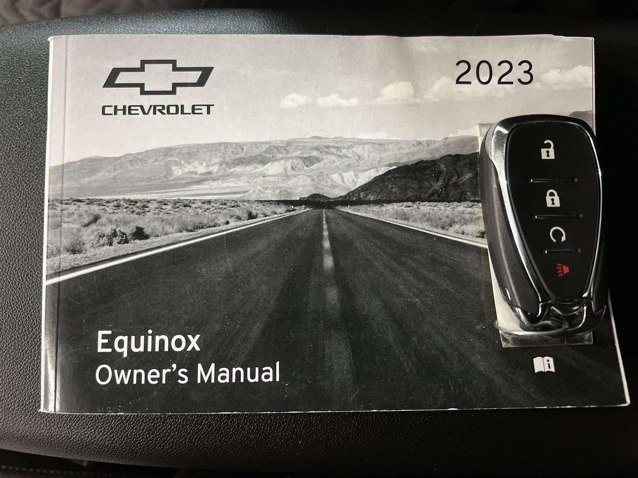 2023 Chevrolet Equinox LT AWD| HTD SEATS| CARPLAY| REAR CAM Photo