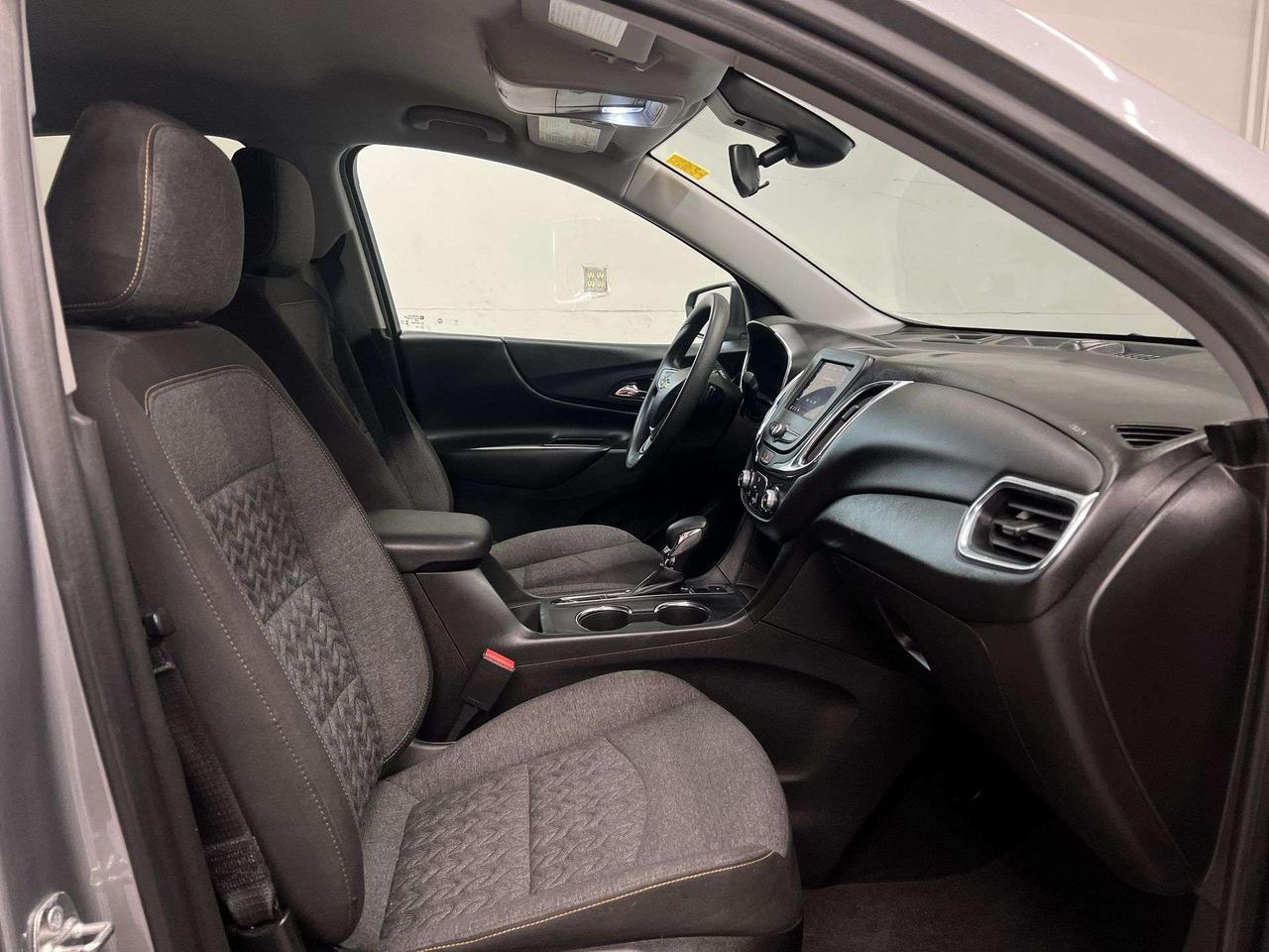 2023 Chevrolet Equinox LT AWD| HTD SEATS| CARPLAY| REAR CAM Photo