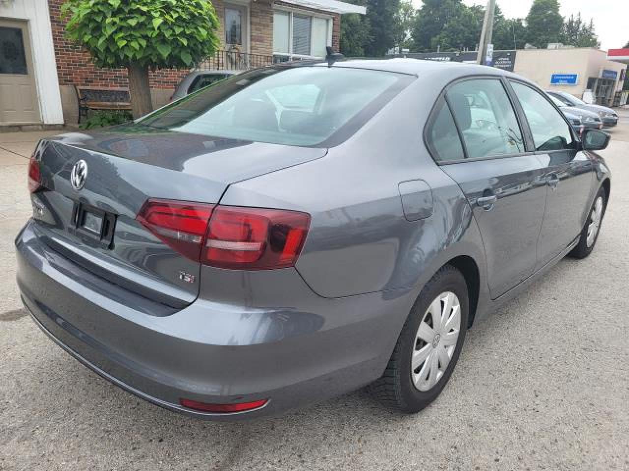 2017 Volkswagen Jetta Trendline Photo23